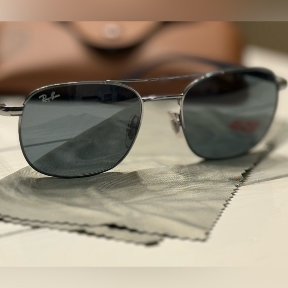 Ray Ban Sunglasses (RB3670) Gunmetal Frame with blue gray lenses - Picture 13 of 13